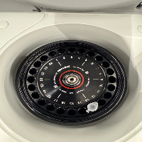 Eppendorf 5420 Centrifuge image 1